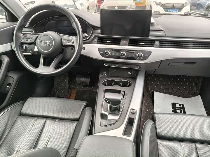 Фото 6 - Audi A4L