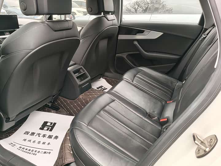 Фото 8 - Audi A4L