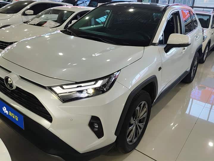 Фото 1 - Toyota RAV4