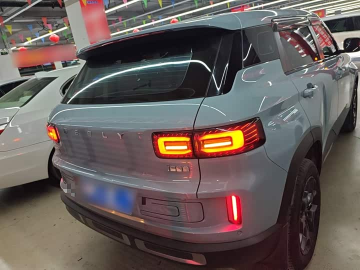 Фото 6 - Geely Icon