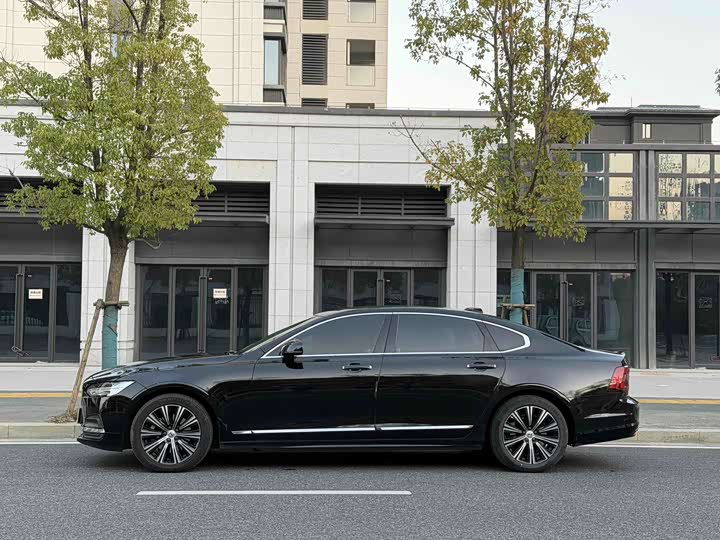 Фото 5 - Volvo S90