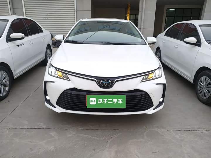 Фото 3 - Toyota Corolla