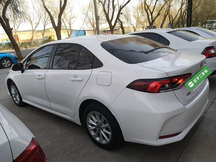 Фото 5 - Toyota Corolla