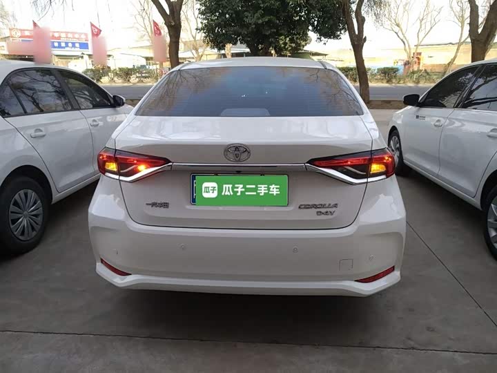 Фото 6 - Toyota Corolla