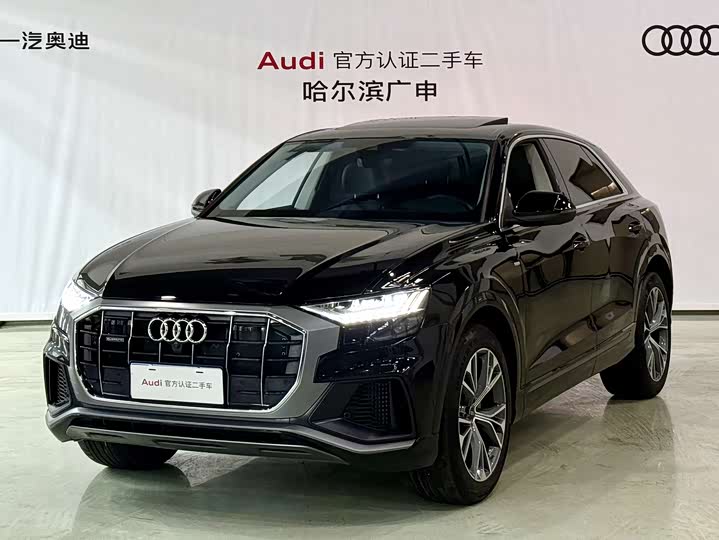 Фото 1 - Audi Q8