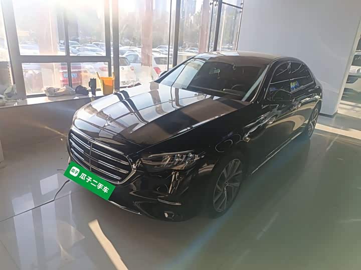 Фото 2 - Mercedes-Benz E-Class