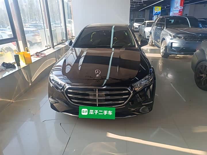 Фото 3 - Mercedes-Benz E-Class