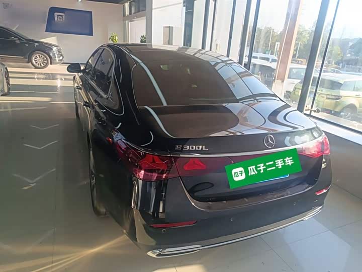 Фото 6 - Mercedes-Benz E-Class