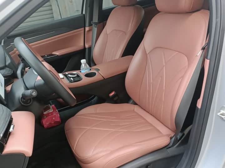 Фото 7 - Geely Galaxy L6