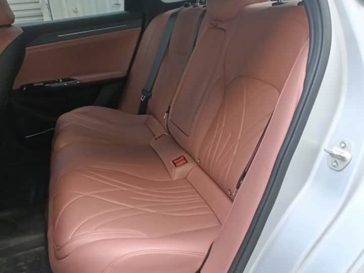 Фото 8 - Geely Galaxy L6