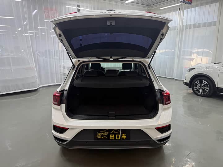 Фото 9 - Volkswagen T-Roc