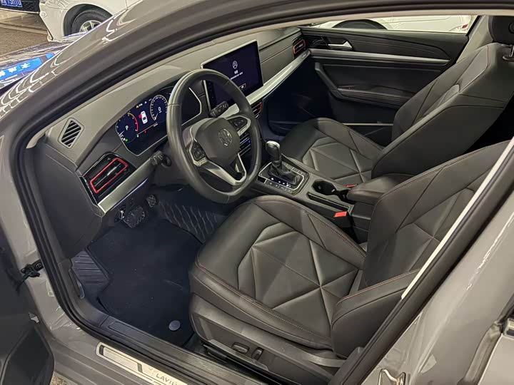 Фото 4 - Volkswagen Lavida