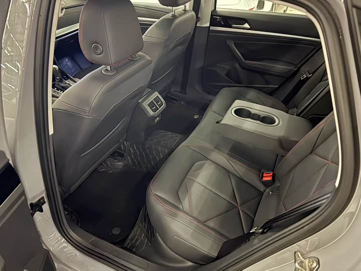 Фото 6 - Volkswagen Lavida