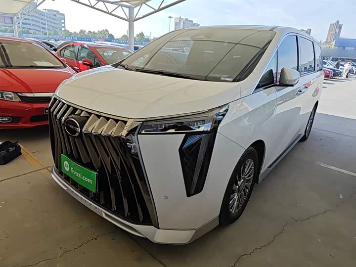 Фото 1 - GAC Trumpchi M8