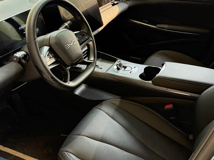 Фото 3 - BYD Seal