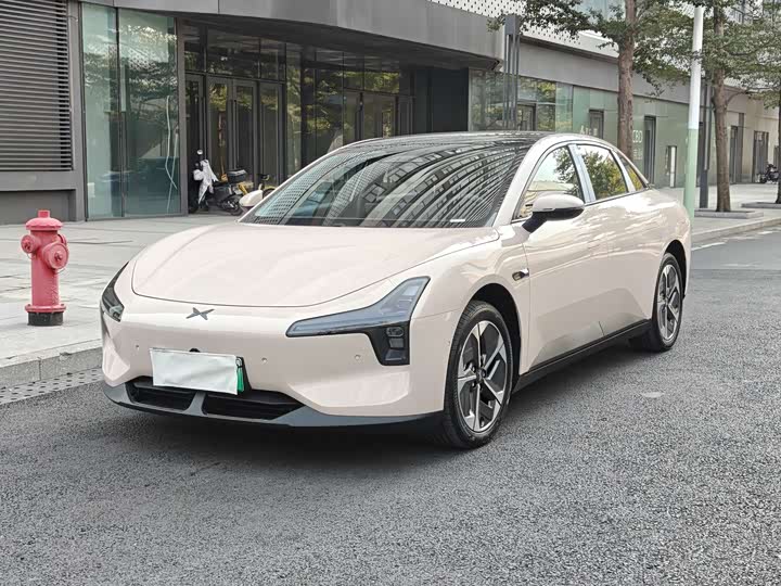 Фото 1 - XPeng Mona M03