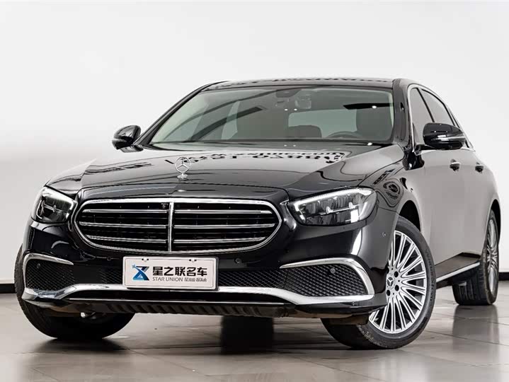 Фото 2 - Mercedes-Benz E-Class