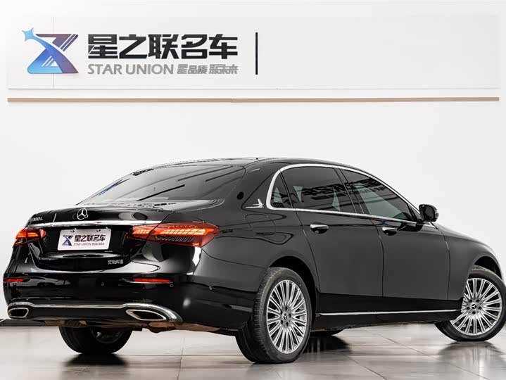 Фото 7 - Mercedes-Benz E-Class