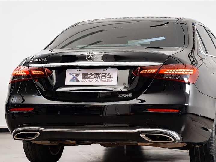 Фото 8 - Mercedes-Benz E-Class