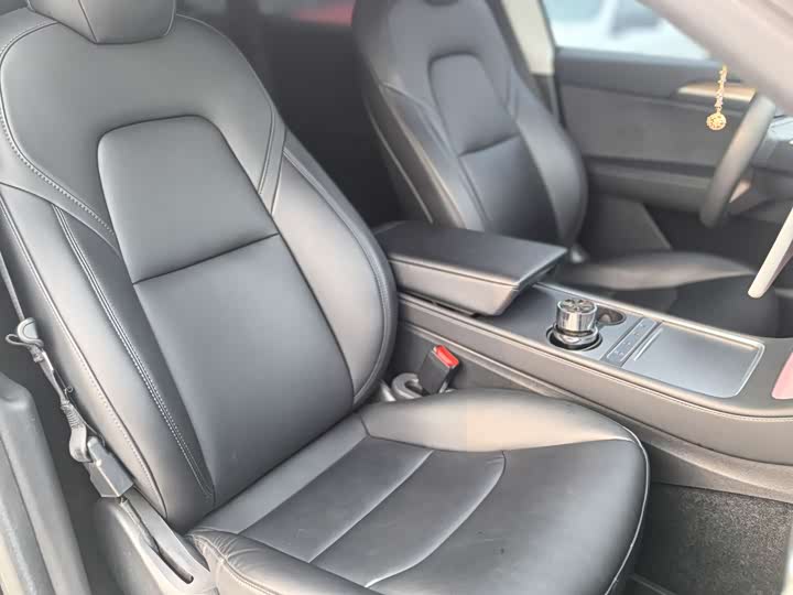 Фото 8 - Tesla Model Y