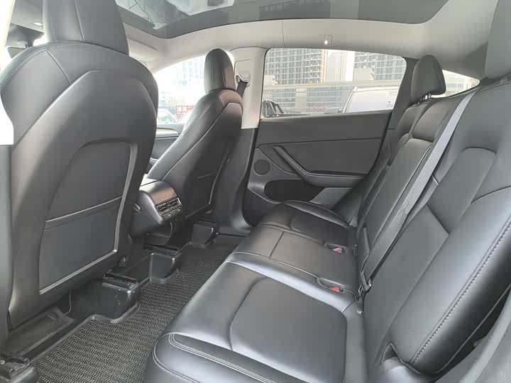 Фото 9 - Tesla Model Y