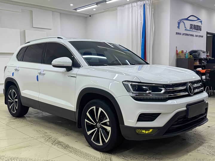 Фото 3 - Volkswagen Tharu