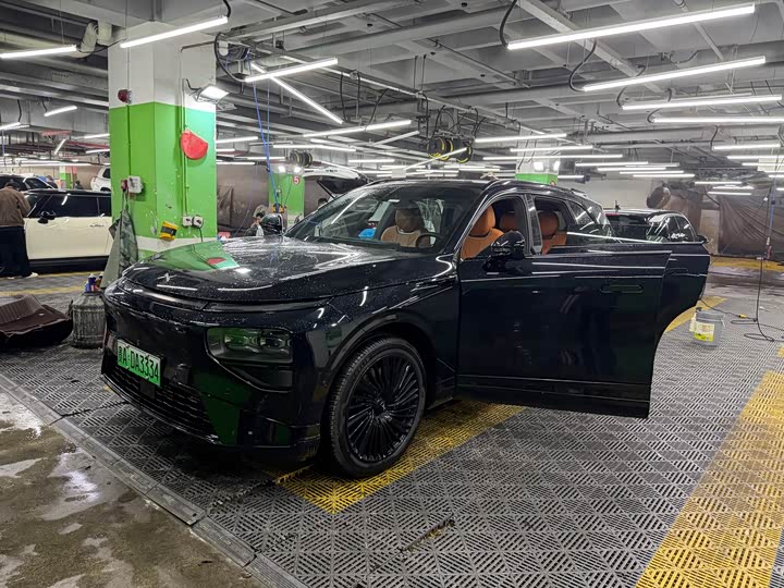 Фото 1 - XPeng G9