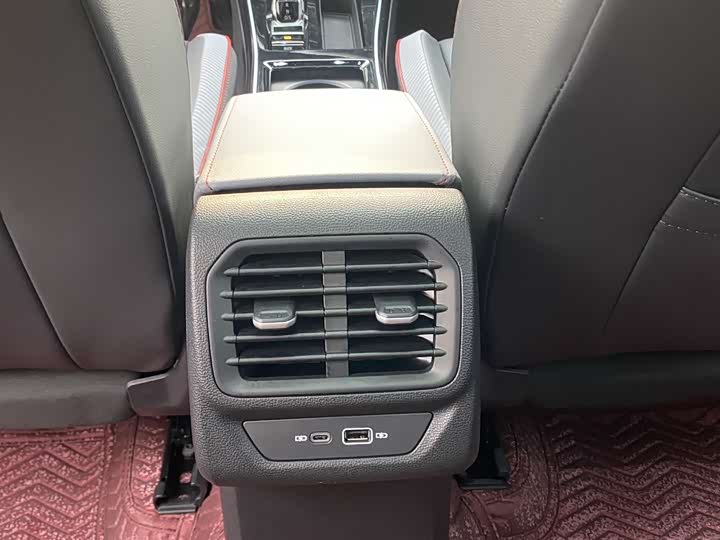 Фото 9 - Volkswagen Lamando L