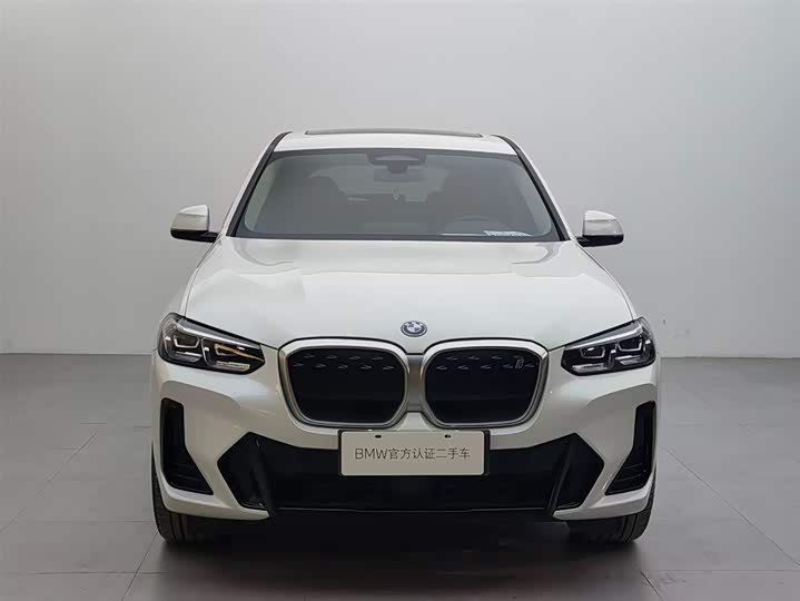 Фото 2 - BMW iX3