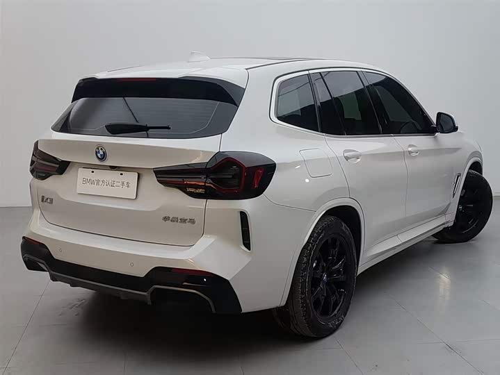 Фото 4 - BMW iX3