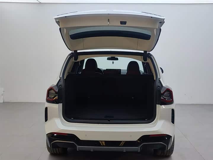 Фото 6 - BMW iX3