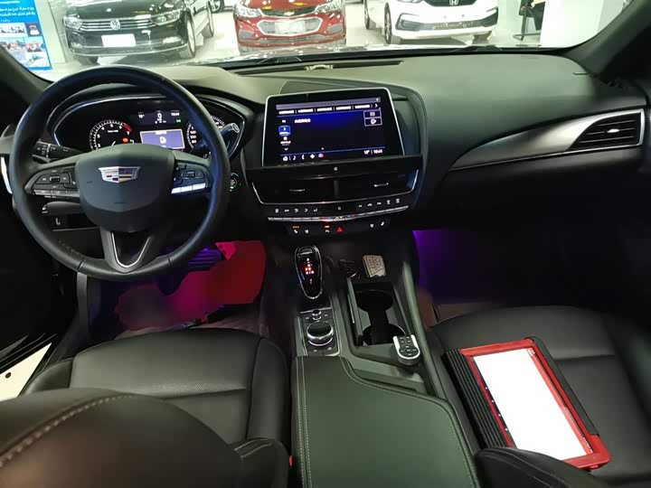 Фото 9 - Cadillac CT5