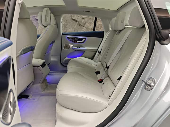 Фото 9 - Mercedes-Benz EQE