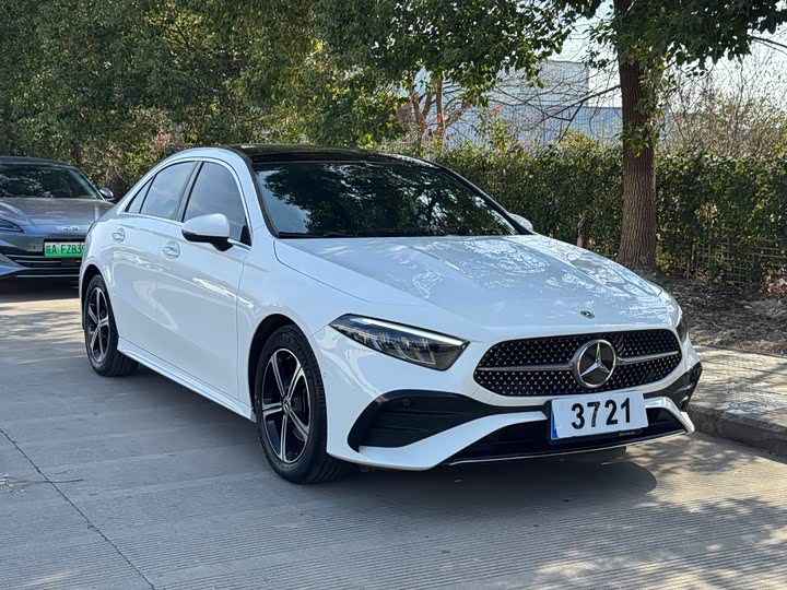 Фото 3 - Mercedes-Benz A-Class