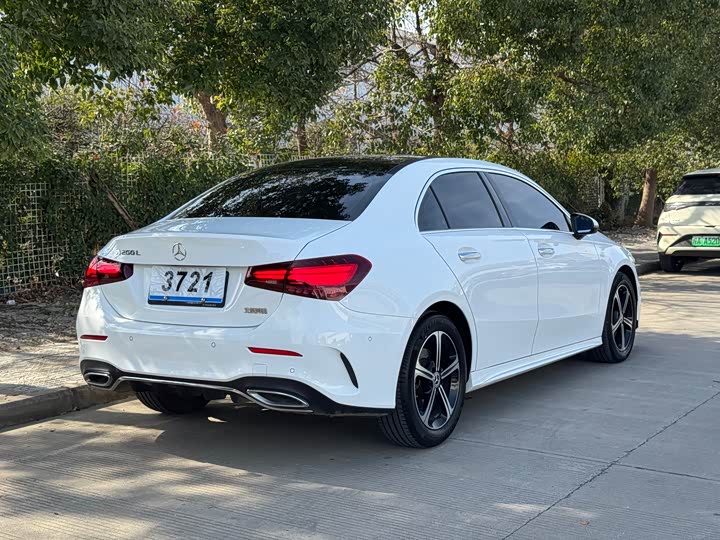 Фото 6 - Mercedes-Benz A-Class