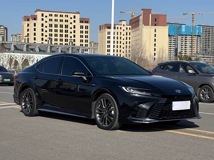 Фото 3 - Toyota Camry