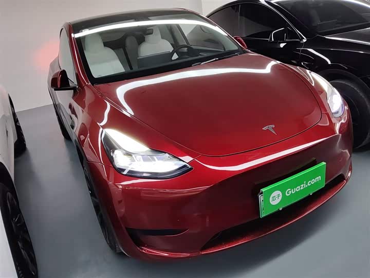 Фото 4 - Tesla Model Y