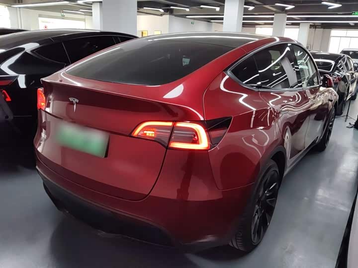 Фото 7 - Tesla Model Y