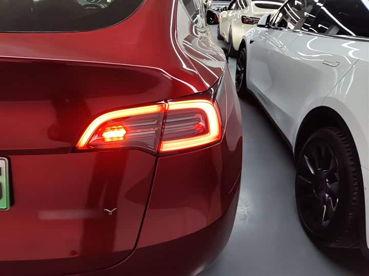 Фото 8 - Tesla Model Y