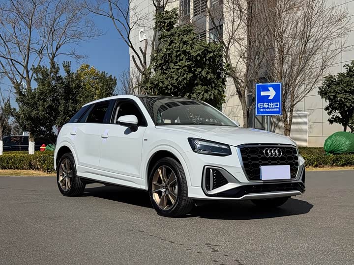 Фото 3 - Audi Q2L