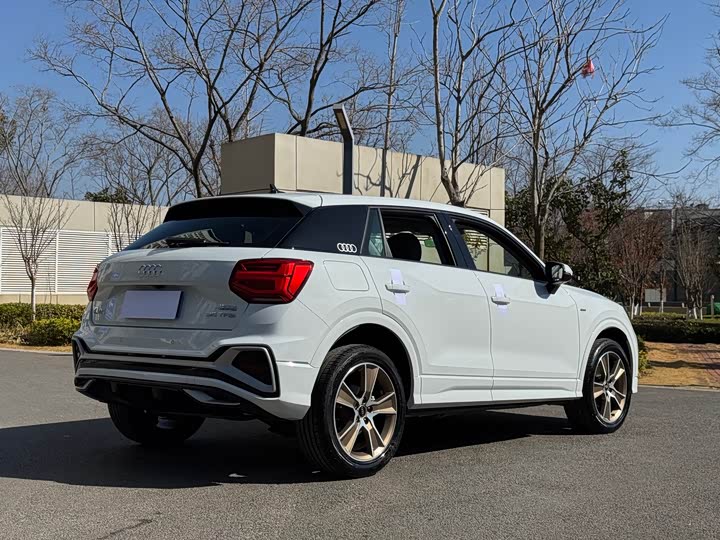 Фото 5 - Audi Q2L