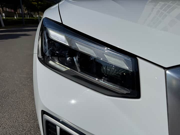 Фото 7 - Audi Q2L