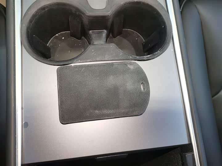 Фото 9 - Tesla Model Y