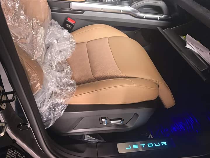 Фото 8 - Jetour T2