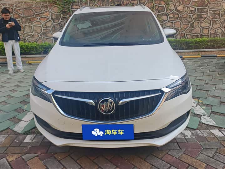 Фото 2 - Buick GL6
