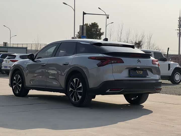 Фото 2 - Citroen C5 X