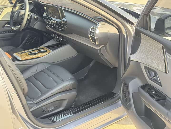 Фото 9 - Citroen C5 X