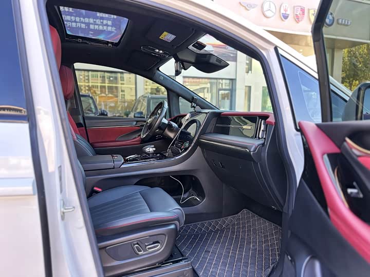 Фото 7 - GAC Trumpchi M8