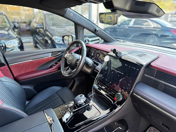 Фото 8 - GAC Trumpchi M8