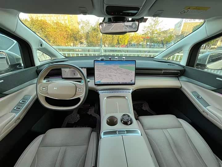 Фото 4 - XPeng X9